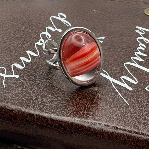 West German Glass Ring Red Stripe Cabochon Statement Adjustable Vintage 70s - Picture 5 of 8